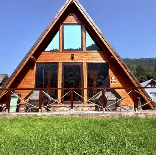 Cabana A-Frame de inchiriat cu ciubar si sauna in Apuseni 600/noapte